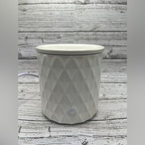 Scentsy Pop! Wax Warmer ~ In the original box.